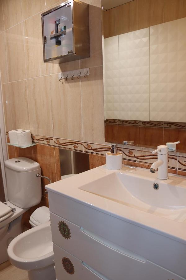 Apartamentos Carihuela Playa, Acogedor, Wifi Y Fibra Optica Торремолинос Экстерьер фото